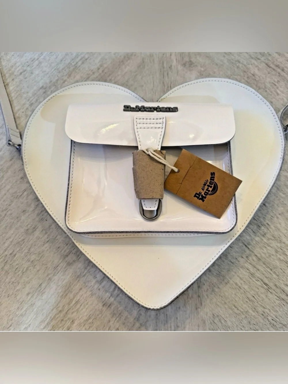 NWT DR.MARTENS WHITE LEATHER HEART SHAPE BACKPACK